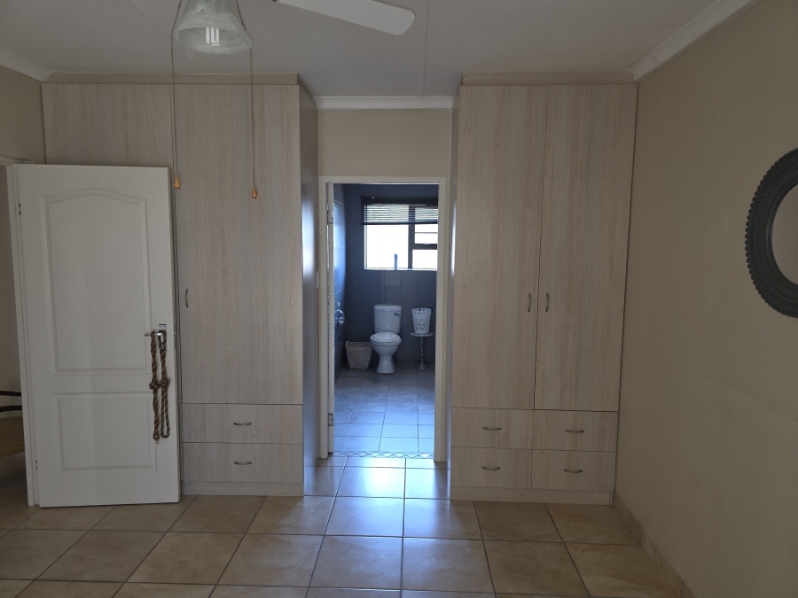 6 Bedroom Property for Sale in Dana Bay Western Cape